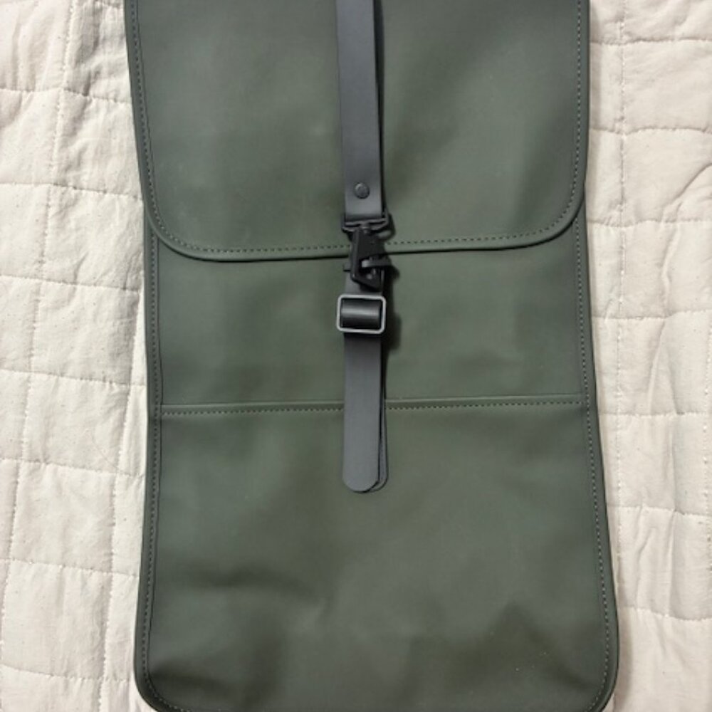 Rains Backpack in Drift